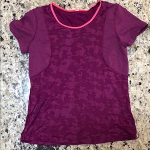 Lululemon Run for Days top